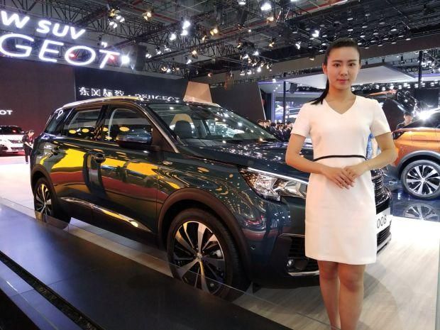 �������˾��ô�Ŀ��һ˫Ư�����ļµĴ��۾����쳣���鶯����