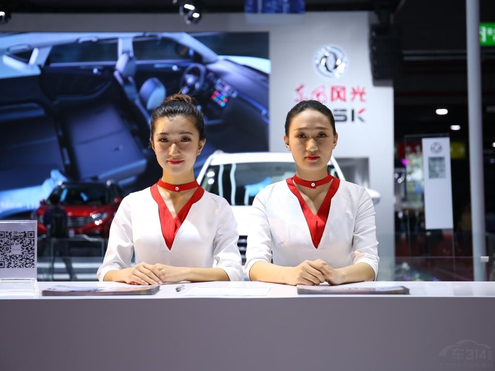 һ��������һ�����࣬���и�������