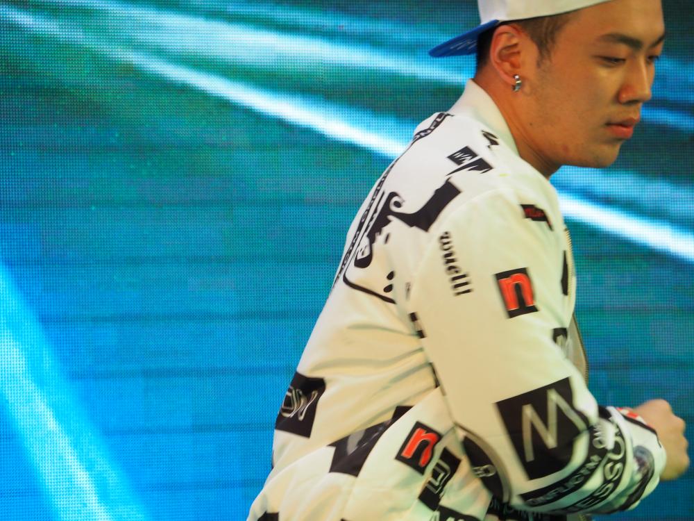 ԭ���ͳ����ջ����Ĳ������ڴ˿̸������ˣ���һ�ε�����̨����������ļ�У�