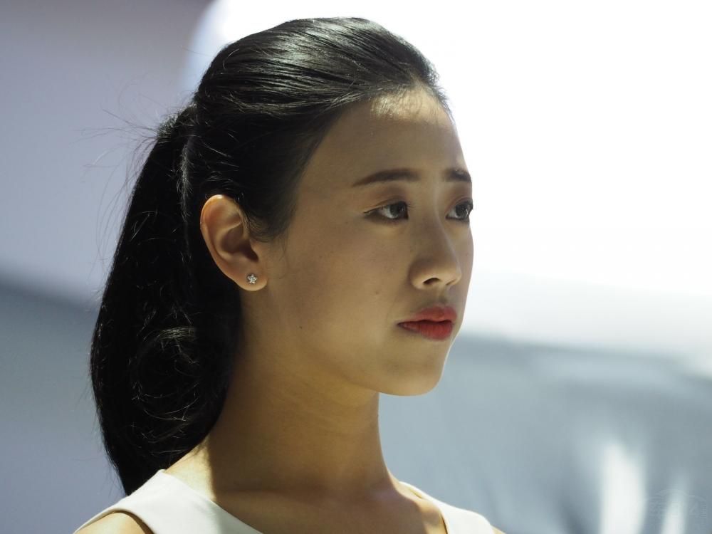 һ˫ˮ�������۾�����Ҫ�γ�ˮ��,��Ц��Ц��ֻ������ɫ����,�۲�ӯӯ��