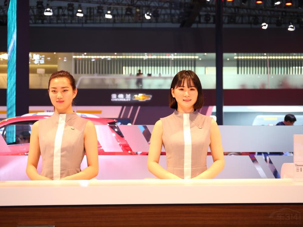 ��Ȼû���ر�ߵ���ֵ��������̬�󷽡�