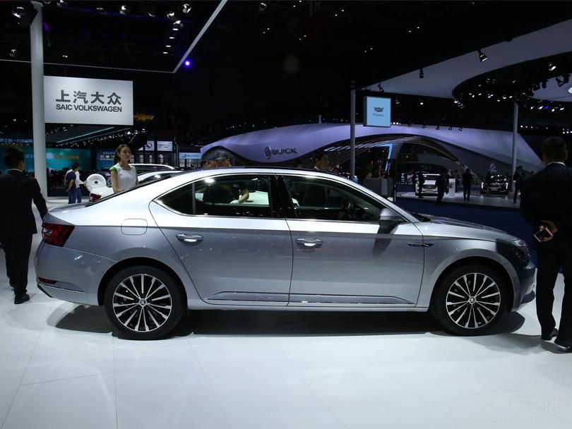 ��Ȼ����������XL�Աȣ�������û��ô���ޡ�