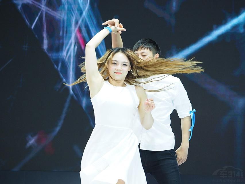 ͷ����˦��ȷ������˧�������