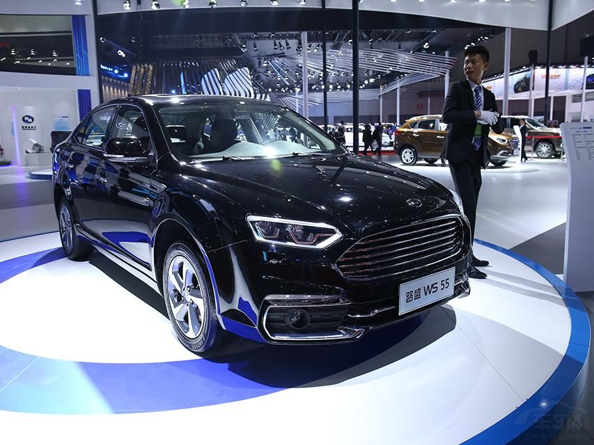 ǰ�����ͼ�ȡ�˸��س��͵����Ԫ�أ������ľ���ϵ�����