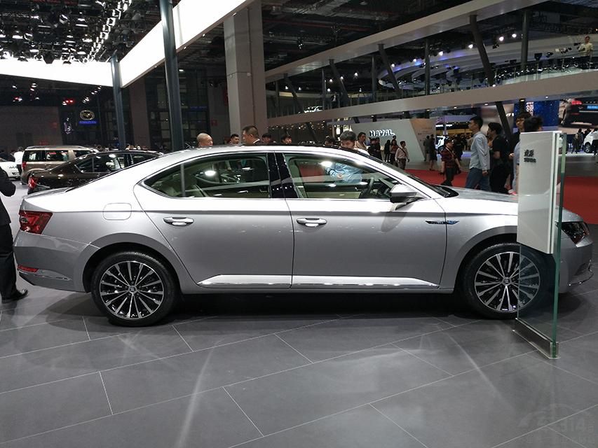 ǰդüʽֱʽƣǰϬLEDԴռгơ