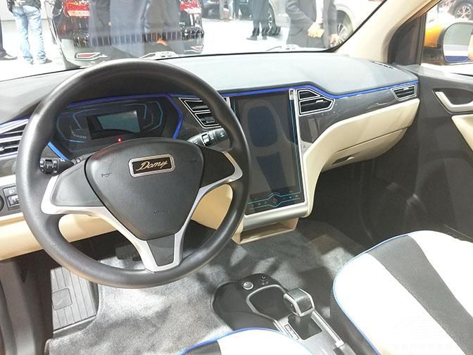 ֥䱸˸幤ѧƵΣƤʲϰп̨Ʒʣ䱸10.1糬ֶܴ֧Ӧͬʾͬʱ˵ӰMP5Ӱš绰/֡GPS๦ܣʹ