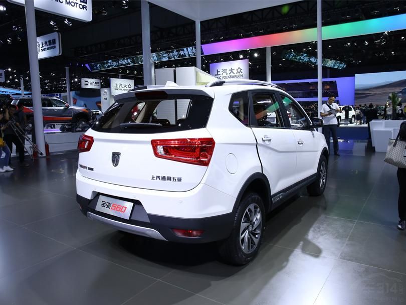 �����ͻ��䱸��ȫ���촰������ʻ�綯���Ρ��Զ��յ�����������360��ȫ��Ӱ��ȡ��������û��ڴ����ǣ��³�����������9��������Infinity���졣