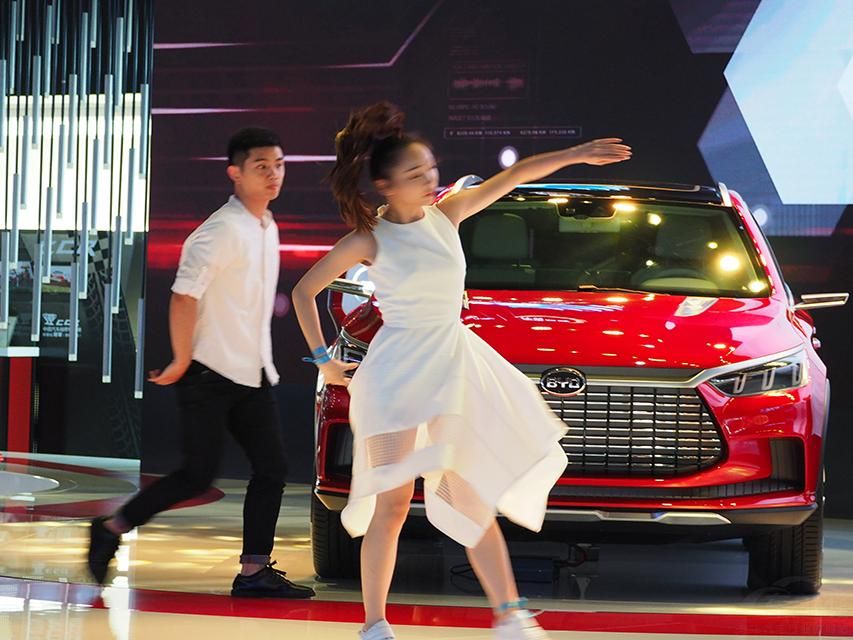 ������˦һ˦�첲��