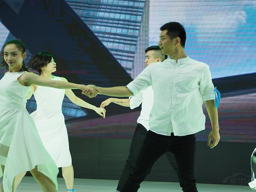 ���Զ���Ů�������ǽ�������?