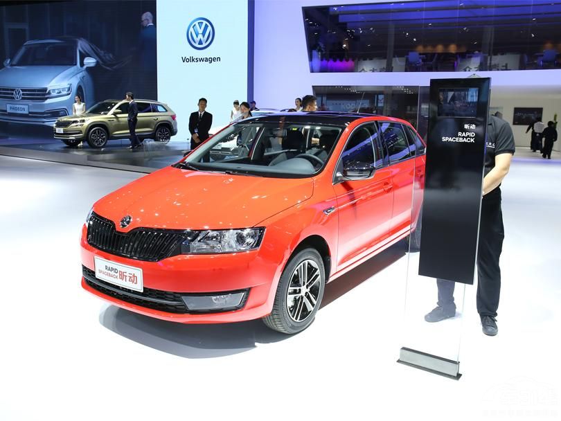 ���е���������������ý�岥�š������绰��̥ѹ����ʵ�ù��ܡ�