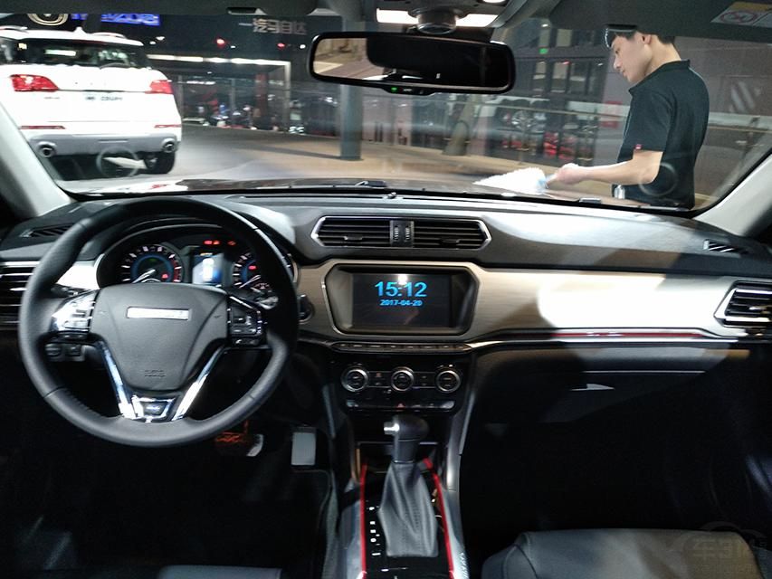 H2泤߷ֱΪ4365/1814/1695mmΪ2560mmȣ30mm