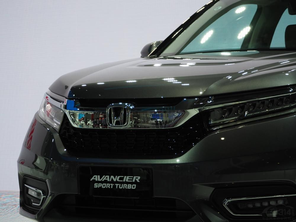 ڵ240TURBOڶŵĿռʮֿռȲռ䶼㹻ܹó˼ݸչͬʱĿռ䣬ҲԷһ˳е