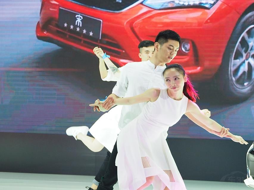 С���񣬺�ħ�ԡ�