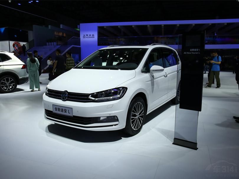 �����ര����������֮ǰ����ƣ��ߴ����Ұ�á���������Ȼע�⵽�˲������Ե�������