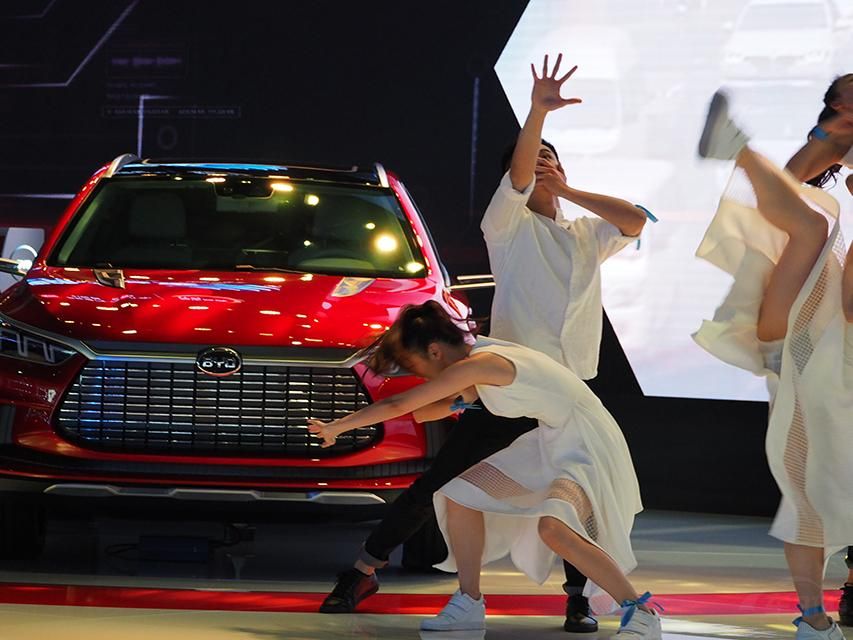 ����������Ƭ��ԭ���ĺ�����ͻȻ��ҳ����ˡ�