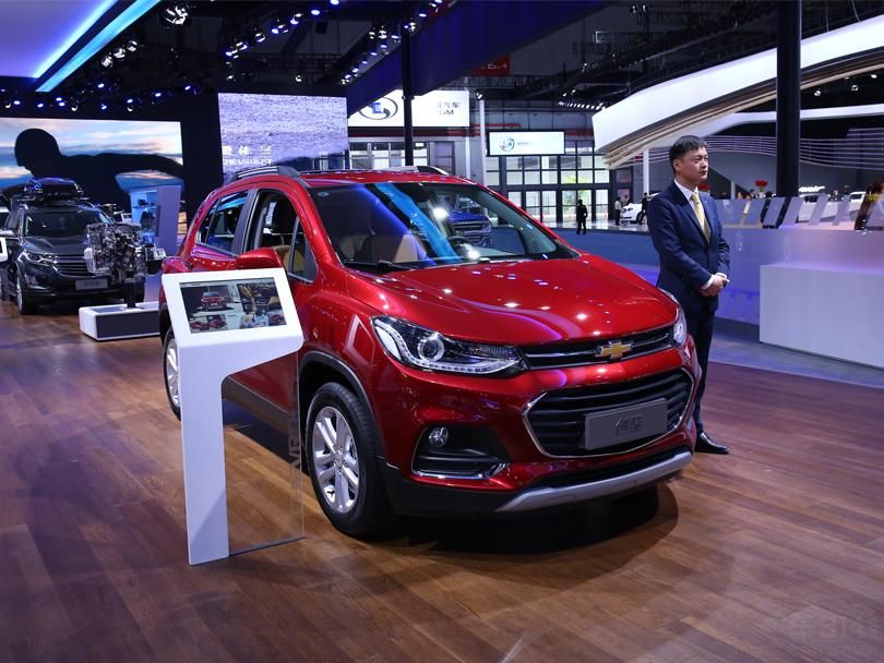 �³����䱸��U��LED�ռ��г��ƣ���������ʶ�ȡ�