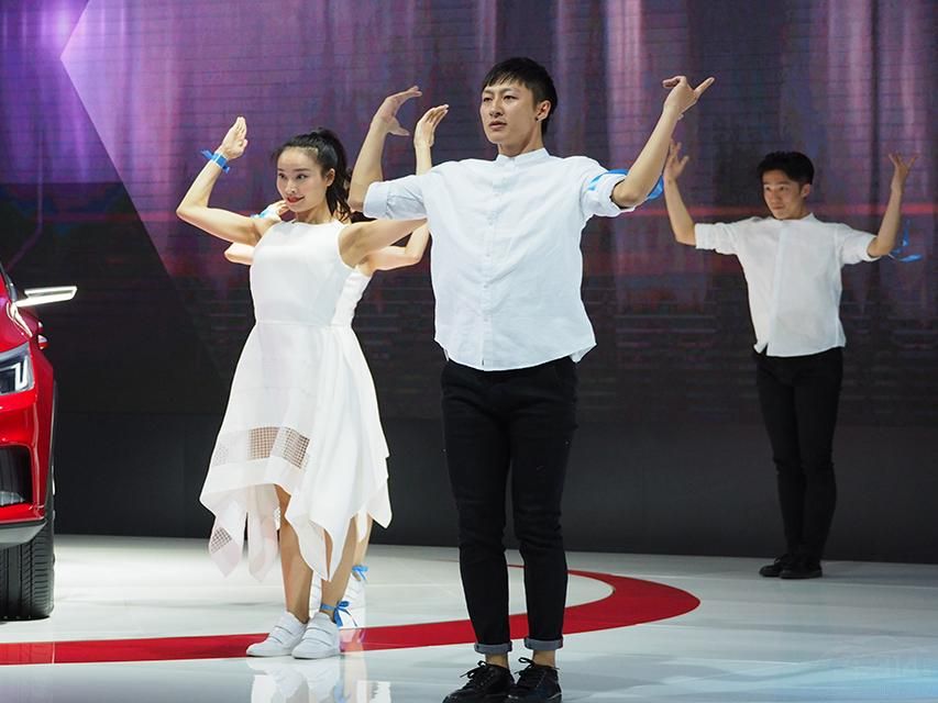 �⶯����Ҫ��˭��