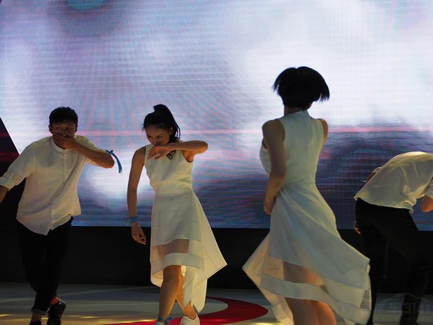 �ⳡ�������һ�Ȼ��ң����Ʋ�ס��