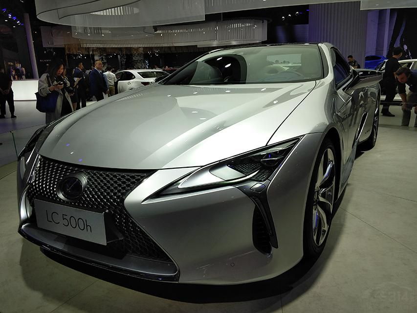 �׿���˹LC��ȫ���ܳ���Ʒ���׿���˹ȫ�º���ƽ̨��GA-L�������׿��Ʒ���ó��ڱ�����չ������ͳ���Ͱ汾��LC 5005.0L+10AT�������˴����춯�汾��