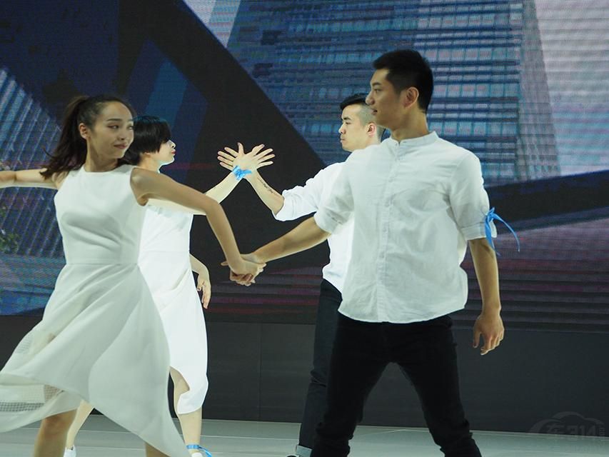 ���Զ�˧����Ů��������������