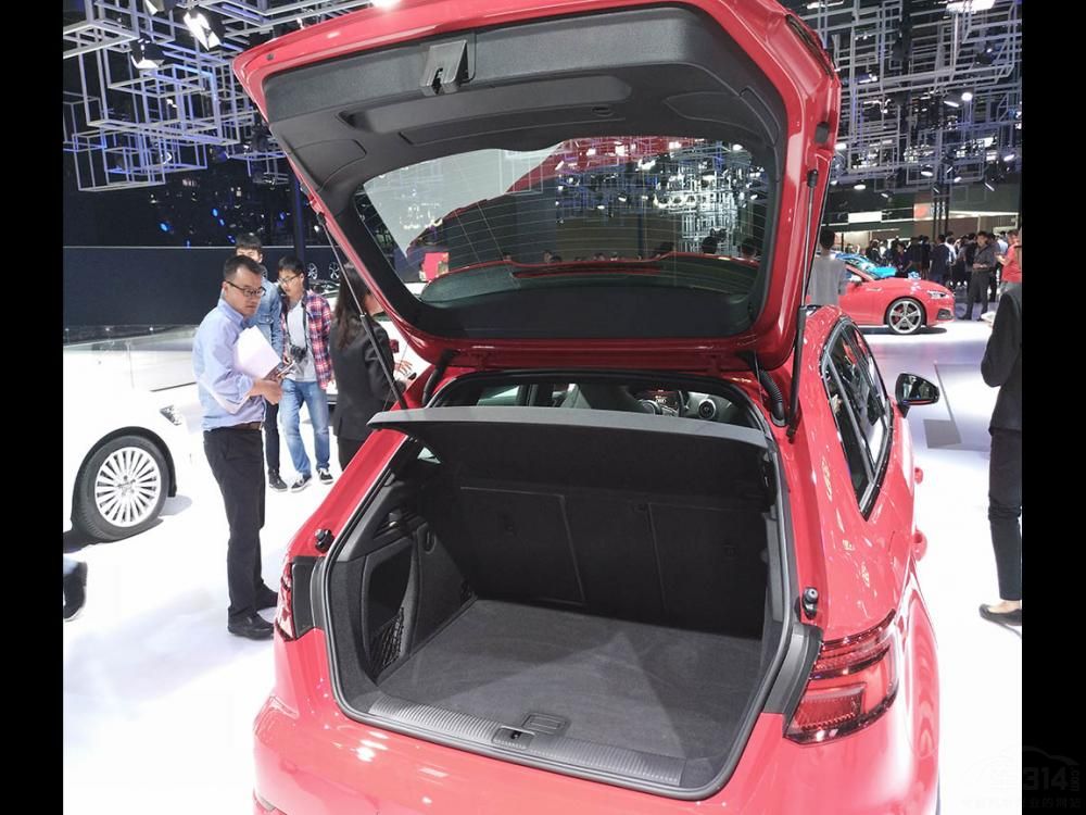 ³µϵļʻģʽѡϵͳܹṩģʽѡ񣬰AutoԶDynamic̬ComfortʣԼIndividualԻ趨