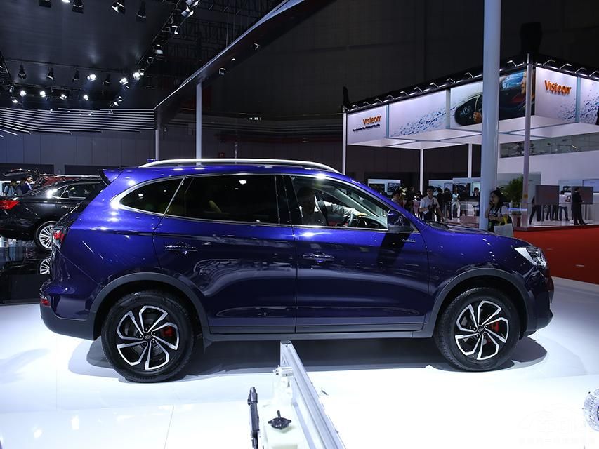 ˫�߹�˫����������������˶���Χ��