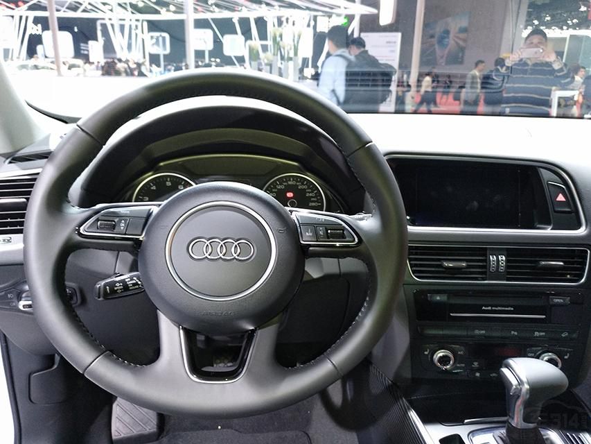 棬Ϥ³صEA888ϵе2.0TFSIѹΪ165kW224PsֵŤΪ350Nmƥһ̨8һ䡣