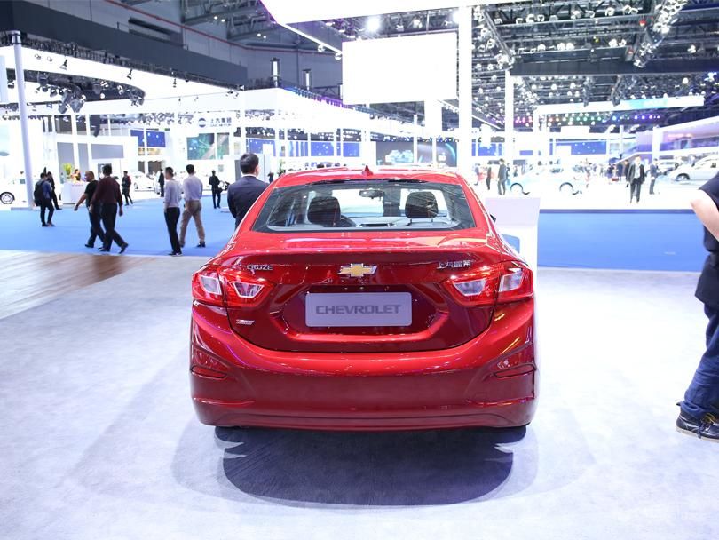 �����Լ�β�����͸���Э���󷽣�����������Ʈ�ݣ����в�θУ�ͬʱ��β�Ƶ����Ҳ������͡�Բ��