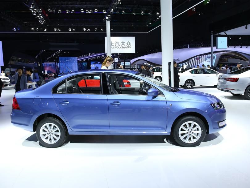 ��ƻ������ֲ��䣬���ڲ���˫ɫͿװ���䱸�ж๦�ܷ����̡�