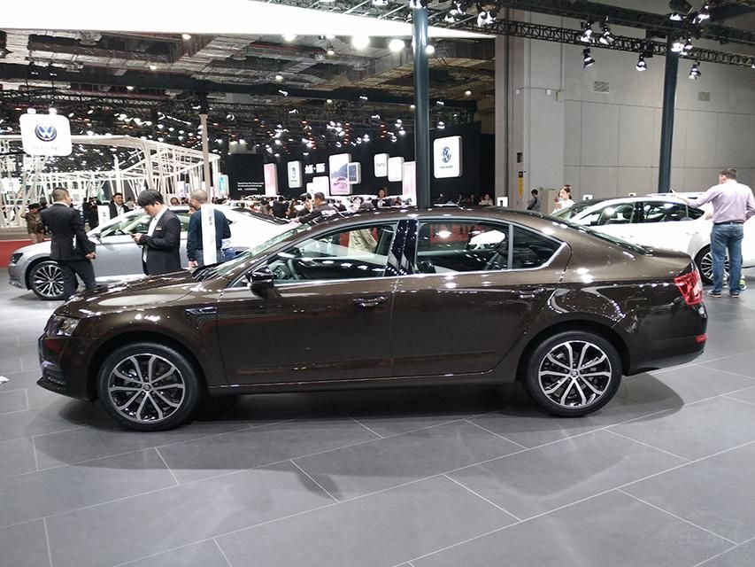 ����ֵ��ע����ǣ������¿���������泵�͵�β�Ʋ�û�в��ú���泵����ơ�