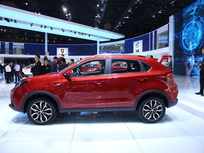 ԭ��������Ƶ�LED�ռ��г���Ҳ����Ϊ��������ã��������˷絶���͵ĺ�ɫ�ΰ壬�˶��и�Ũ����