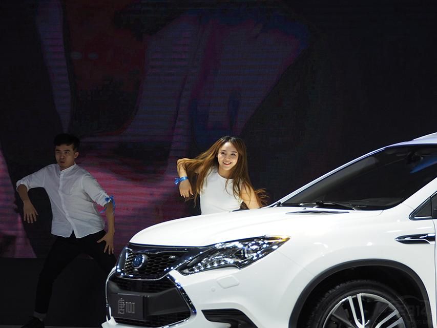 ��Ȼ������Ů�����Ƕ�����ô��