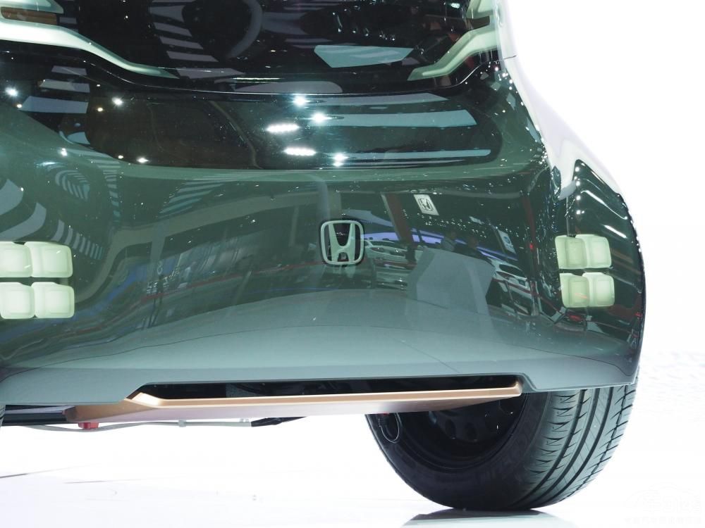 NeuV̽ƶʹʵĿԣϣNeuVڳԶʻóʹã⽫Ч⽻ͨӵµ⣬δܽͨʵ֡