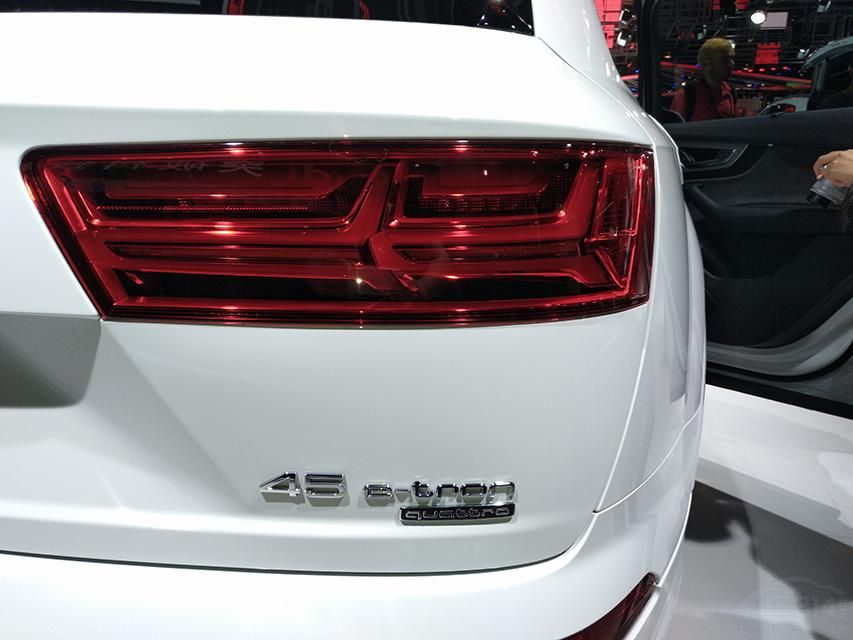 䱸棬³ξɶǰƶԼڿǶȣΪÿλ˿ṩʵռ䡣