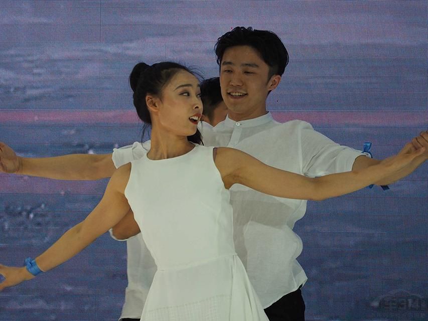 һ��һ��һ˫�ˣ�ֻ����ֵ�����ߣ����治��ô����