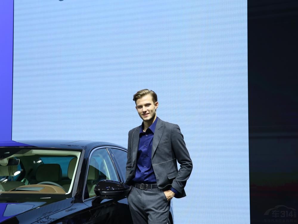 �����Ǻ�����Ļ��档