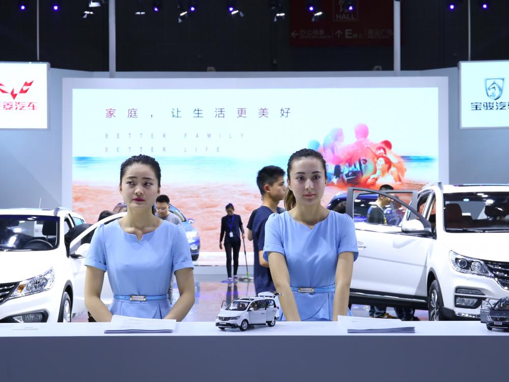 �������˾��ô�Ŀ��һ˫Ư�����ļµĴ��۾����쳣���鶯����