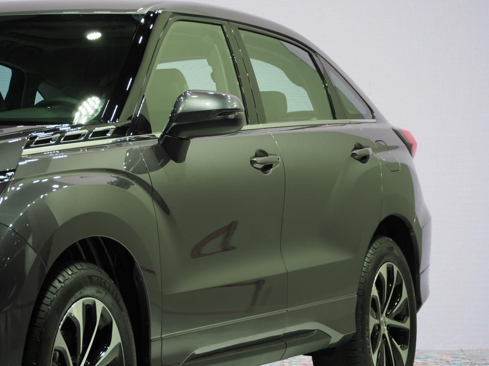 ����1.79�׵��������������������ں���ʱ����ͷ���Ϸ�������ָ�Ŀռ䣬�ɼ��ڵ��ĺ���ͷ���ռ��������˵��ġ�