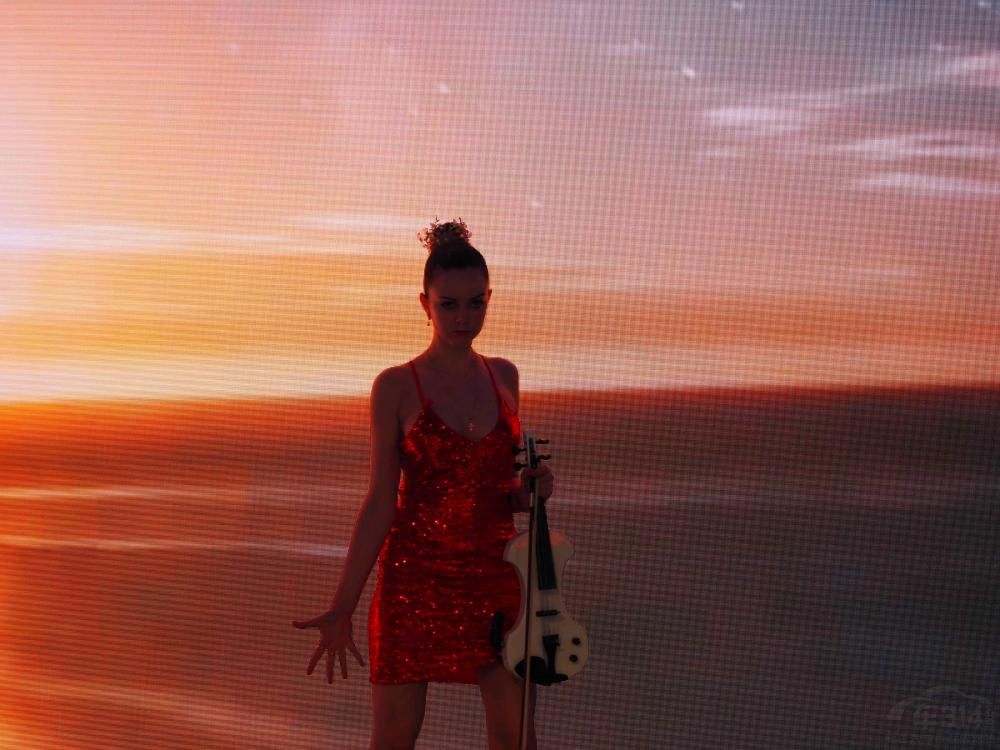 ��Ȼ�ƹ��е㰵��