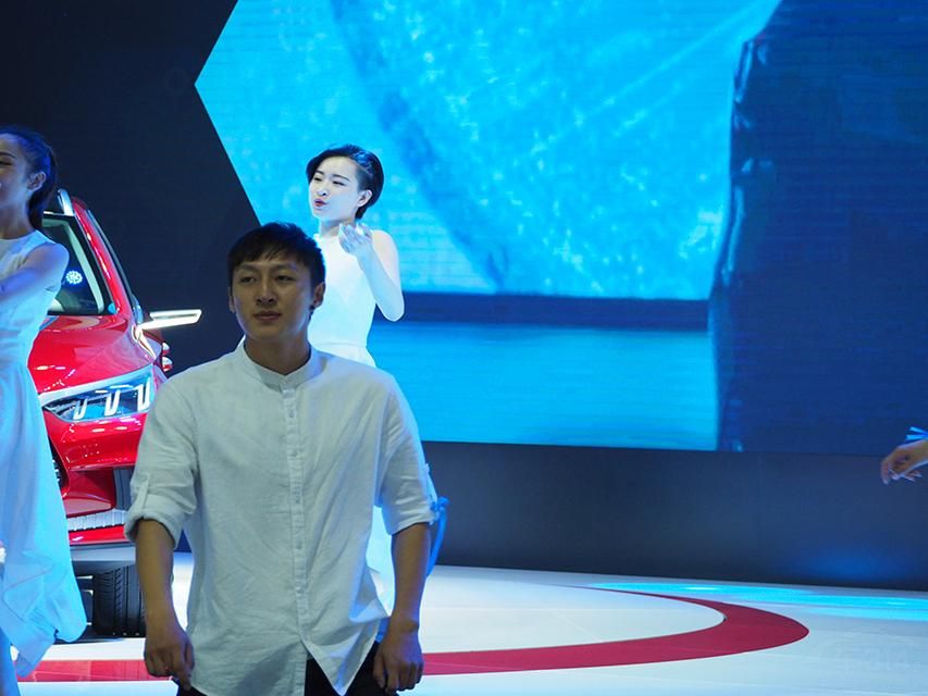 ������������һλ˧�磿