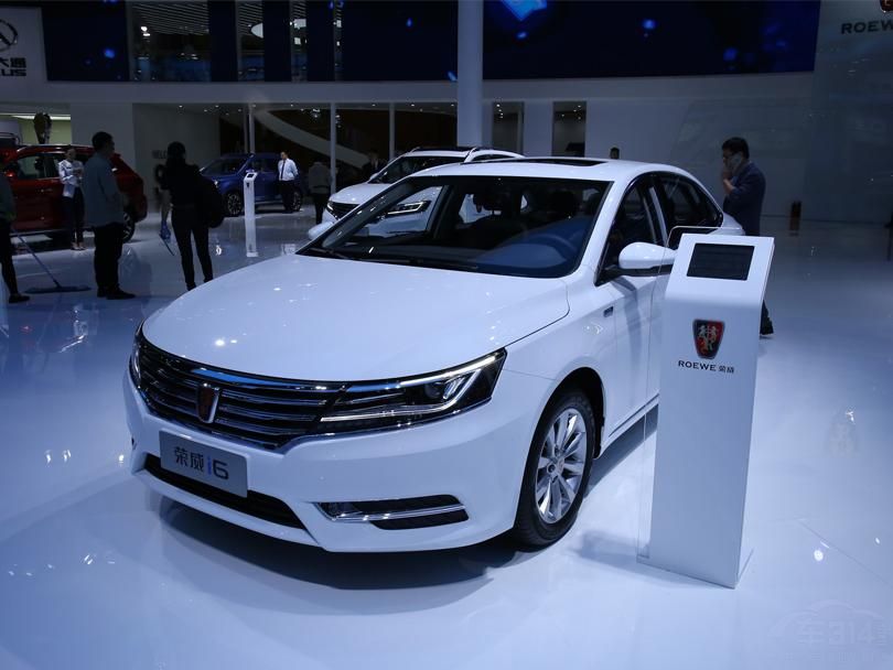 ����i6�ĳ����߷ֱ�Ϊ4671/1835/1464mm�����Ϊ2715mm��