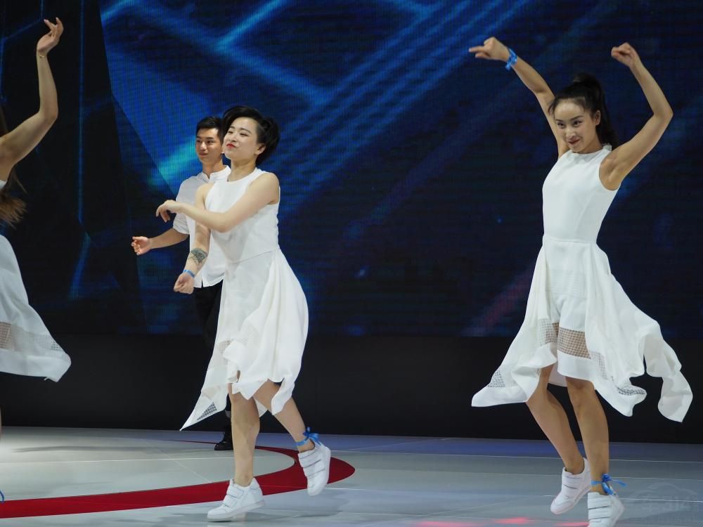 �����ƣ����������