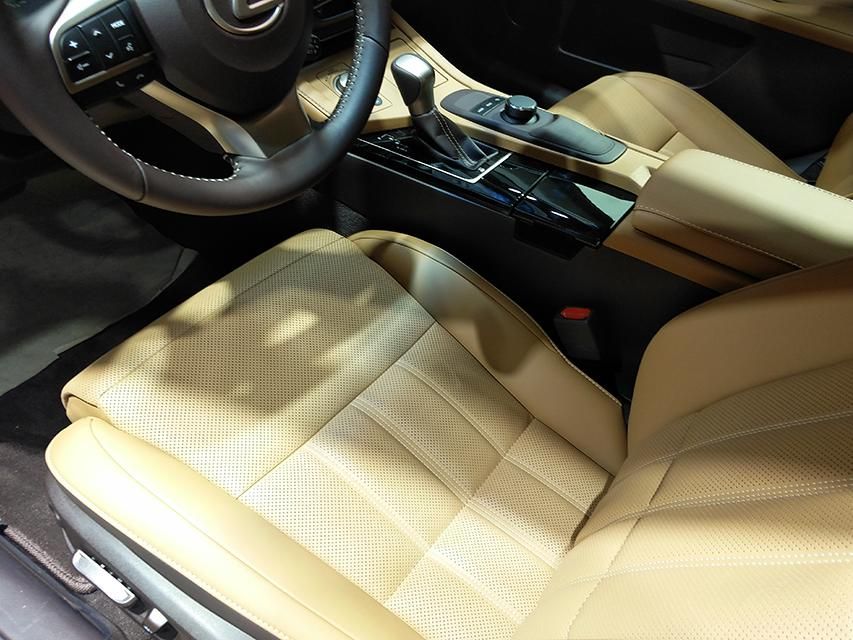 ��Ϊû���˻Ὺ��һ�����ŵ�ESȥ���Ҽ�ʻ������������ȴ���ر���ɵġ�