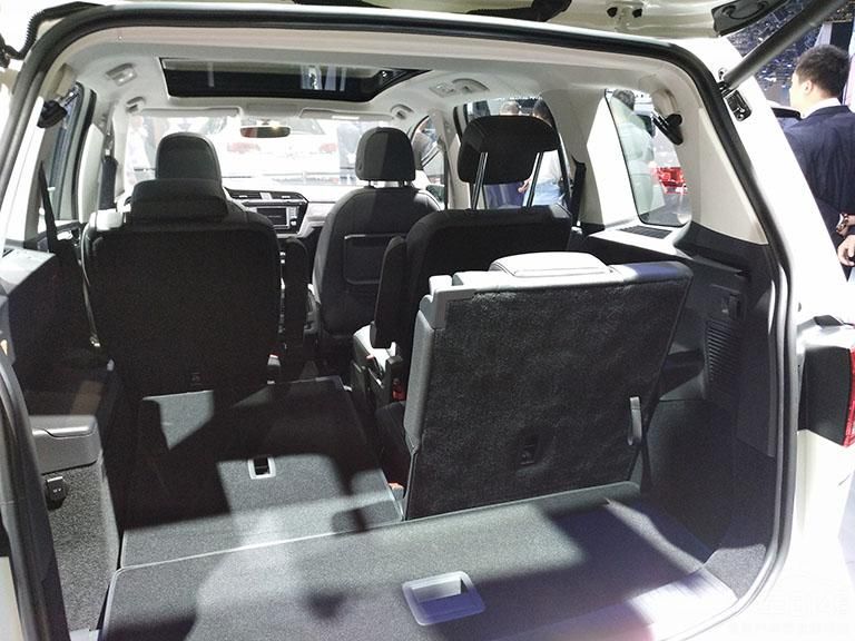 ;��L�ڶ��Ų������������εĲ��ֺ�ѡ����������εķ�ʽ�ܹ������ͥ���е�һ�������������Ͽ��ǰ���ŵ��Ĳ�����ʽ��;��L�ĵڶ�����������ܹ���ȫ��ƽ