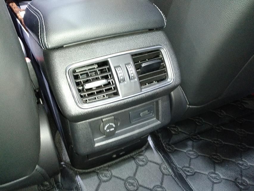 ǰĺΪ12VԴӿڣUSBӿڣΪų˿͵ĵ豸ṩԴ