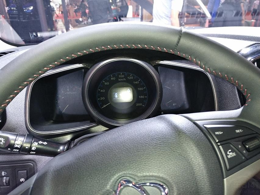 CX70TμԼ2780mmͬ࣬ҲóCX70Tӵ˳ԣڲռ䣬2+3+27β֣ͬʱҲɲֶ22ɴ3810Lչռ䡣