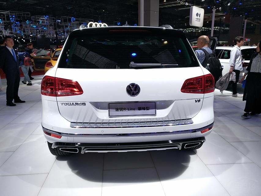 䳵3.0TSI R-LineʷȫµNappaƤԼǰͨ繦ܡ