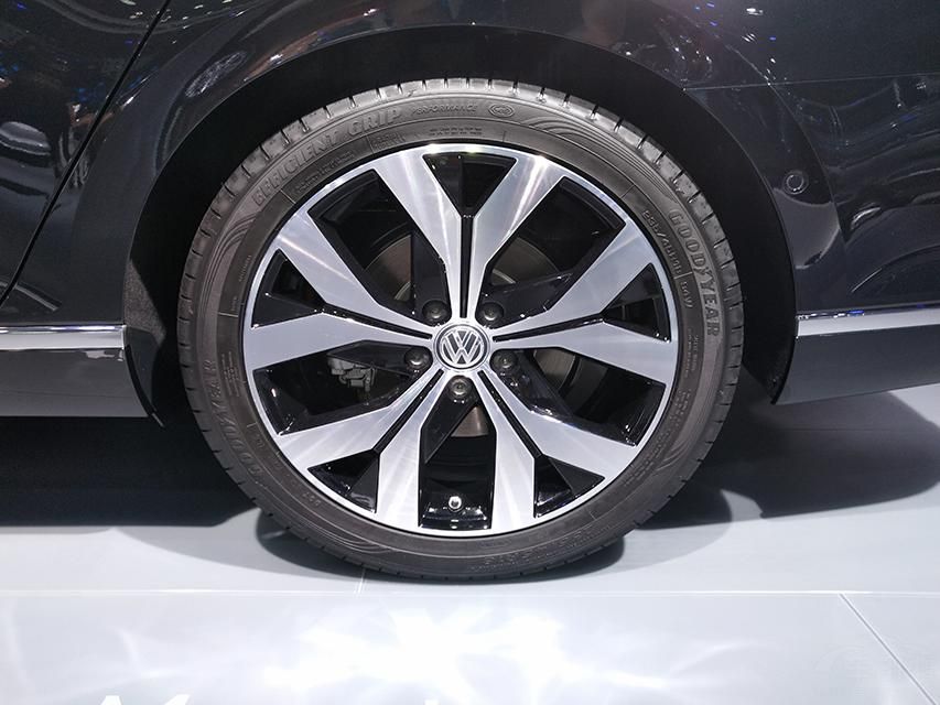 ʽĶƸդҲǺƯģ󲿷ֳLEDơ