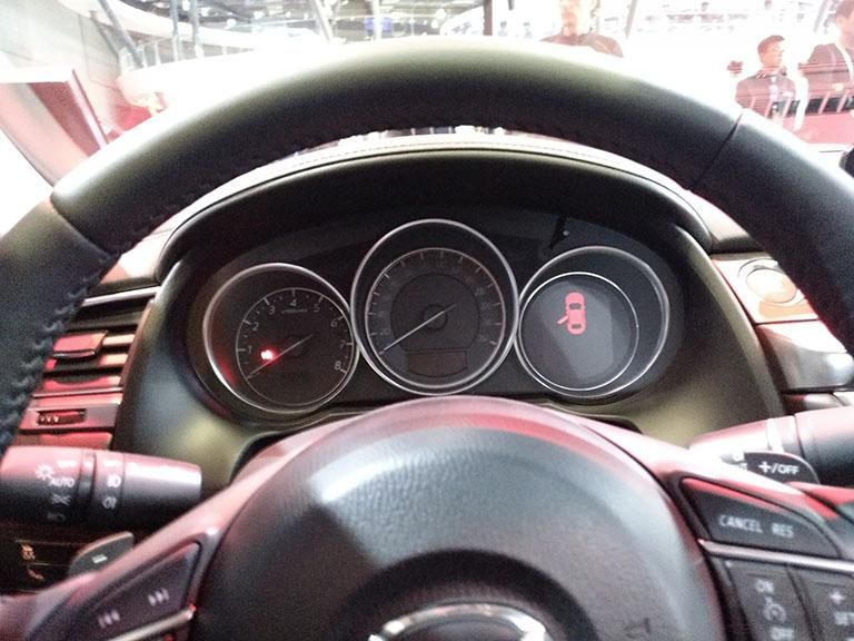 ͲʽǱȻ͹˶ɫԽԽҺǱ̶ԣȱ˲ֿƼС