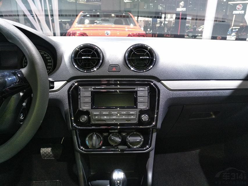 ȫ�½ݴ����ABS������ESP�����ȶ�����ֻ�����ں������ϣ�������������ʱ���Ϳ���ѡ���װ��